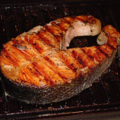 Стейк форели на мангале