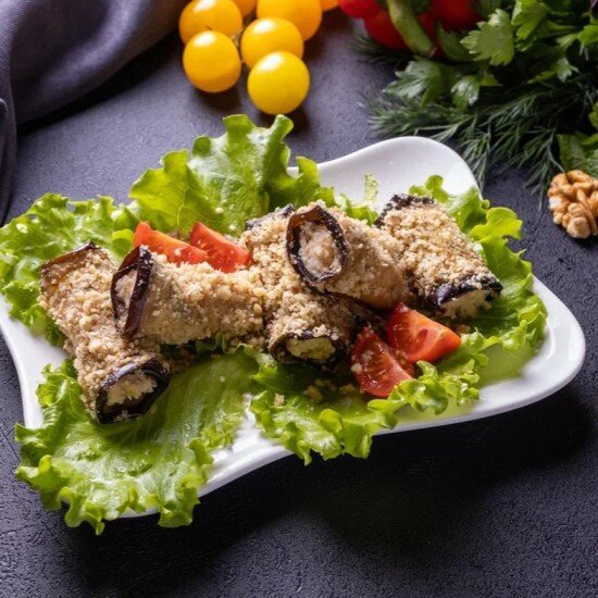 Рулетики из баклажанов