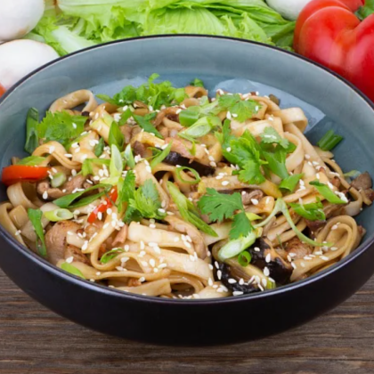 Вок с грибами