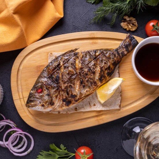 Дорадо на вертеле