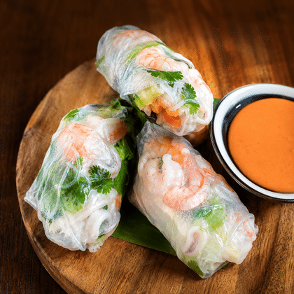 Спринг-роллы с морепродуктами и овощами