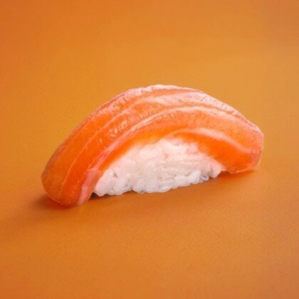 Суши лосось
