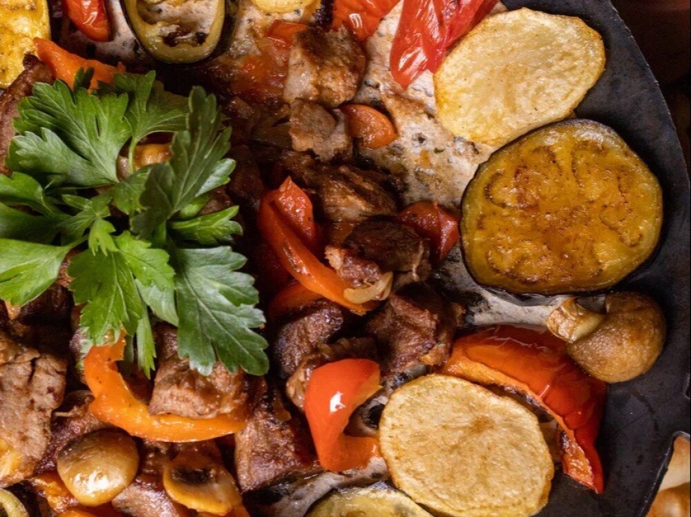 Садж из бараньей мякоти