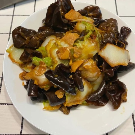 黑白菜 / Жареная капуста с грибами